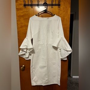 VfEmage White Bell Sleeve Large Dress